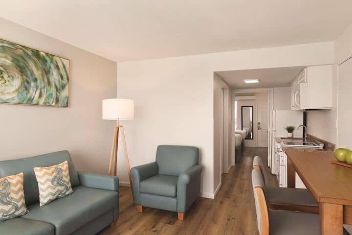 Room 14 of 50